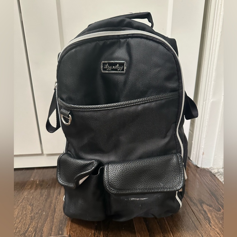 Itzy Ritzy Boss Plus Large Diaper Bag